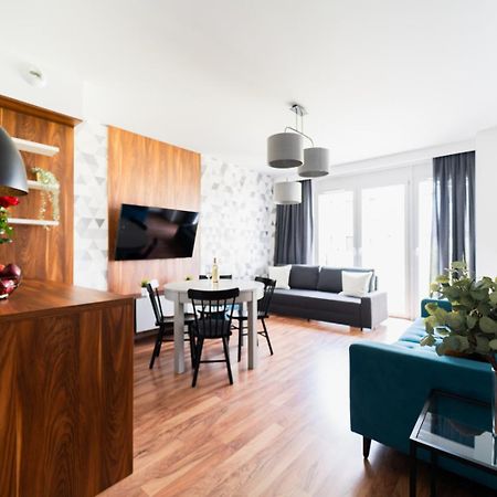Big Apart - Atal Towers - 3 Rooms - Private Parking Place Вроцлав Екстериор снимка